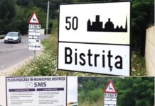 Panouri informative la intrările în Bistrița. Șoferii sunt avertizați că taxa de parcare se aplică pe întreg teritoriul municipiului